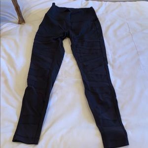 Lululemon mesh wunder unders